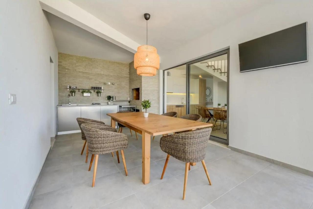 Marvela - Family 4 Bedroom * Maslinica
